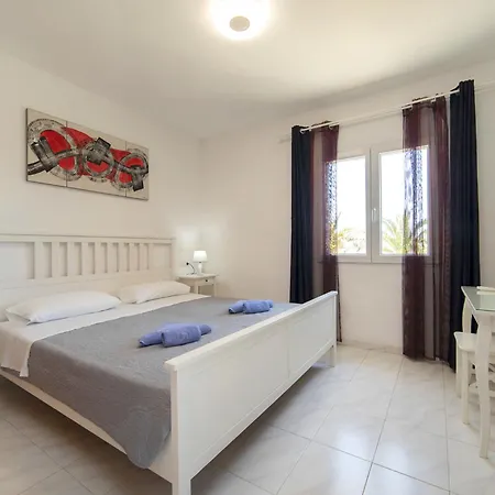 Villa Rosa By Interhome